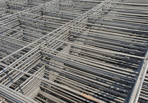 Wiremesh vs Besi Beton